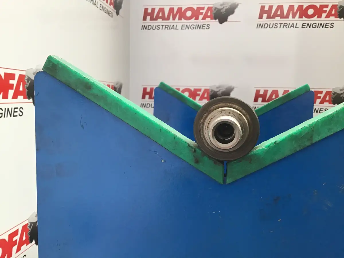 DEUTZ NOKENWELLE 04179415 GEBRAUCHT – Bild 2