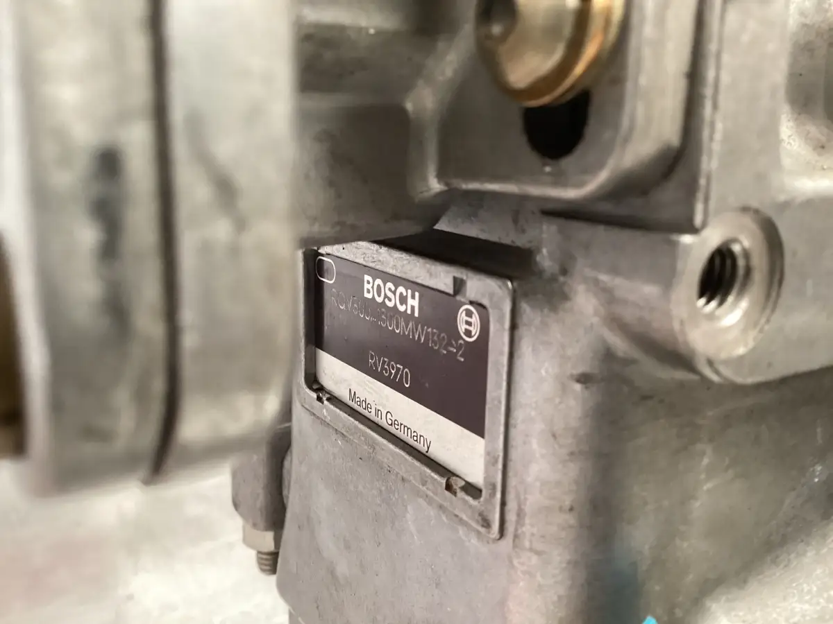 USED BOSCH FUEL PUMP 0403246035 - Picture 2