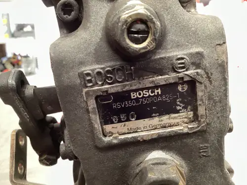 POMPE À CARBURANT BOSCH 0402670801 D'OCCASION - Miniature 2