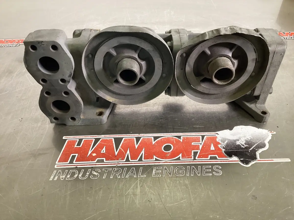 CATERPILLAR OIL FILTER HOUSING 2P4303 USED - Picture 4