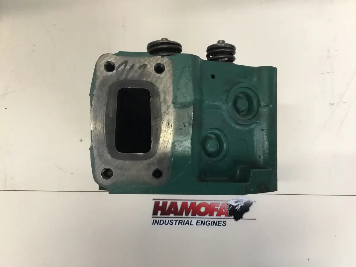 VOLVO PENTA CYLINDER HEAD 3803288 USED - Picture 3