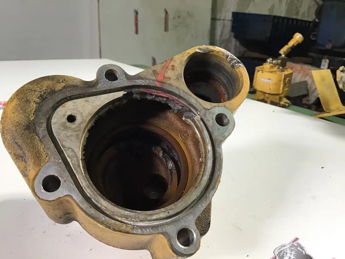 CATERPILLAR THERMOSTAT HOUSING 2386722 USED - Picture 2