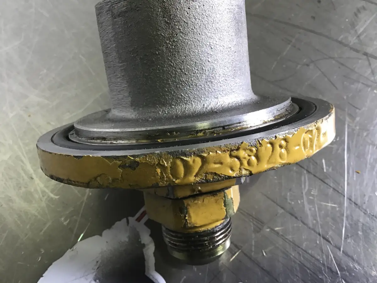 CATERPILLAR OIL FILTER ADAPTER 1025828 USED - Picture 2