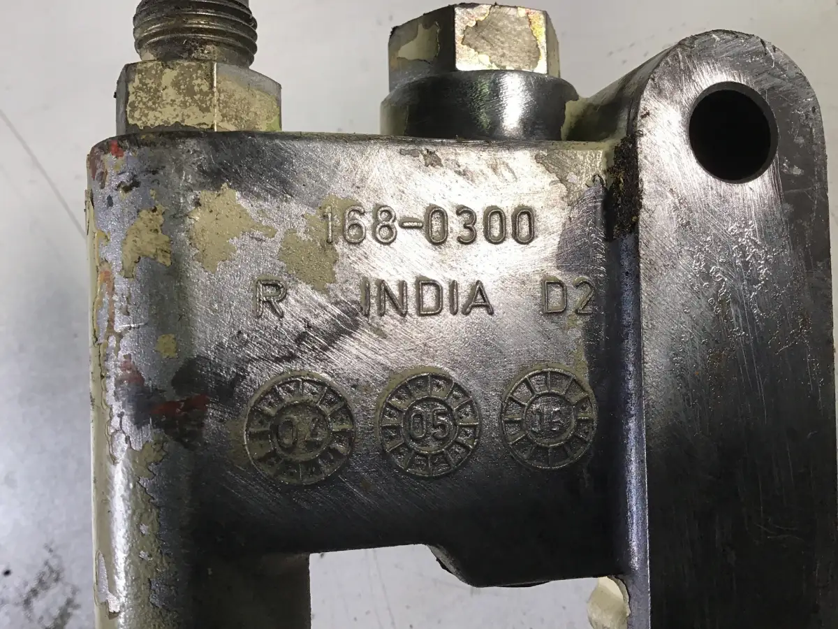 CATERPILLAR INYECTOR DE COMBUSTIBLE 1680300 USADO - Imagen 2