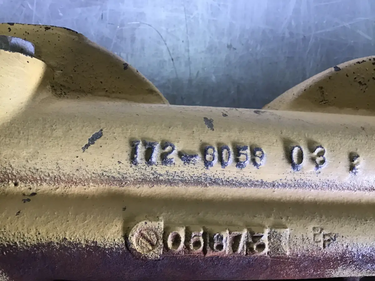 CATERPILLAR OIL FILTER HOUSING 1726059 USED - Picture 2