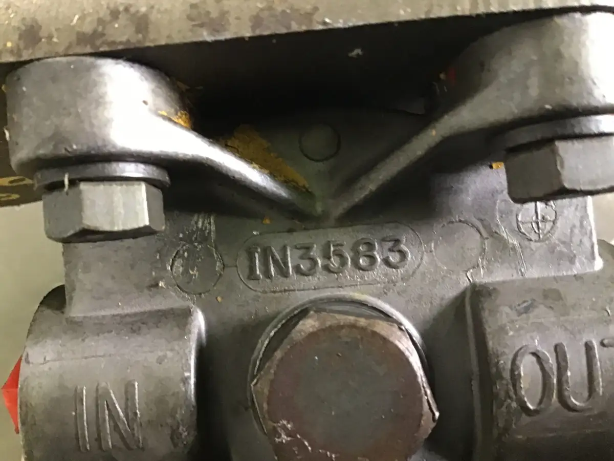 CATERPILLAR FUEL FILTER HOUSING 1N3583 USED - Picture 2