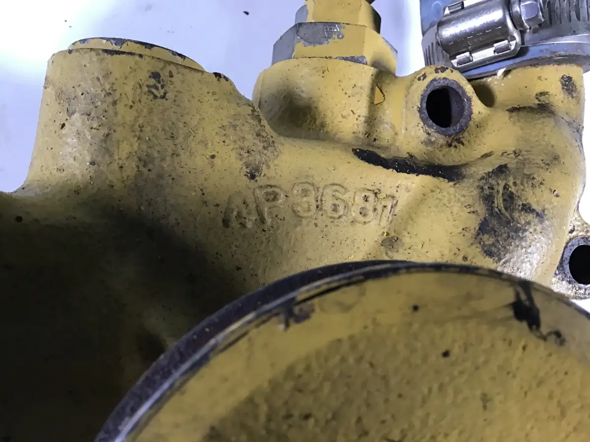 CATERPILLAR POMPE À EAU 1593140 D'OCCASION - Image 3