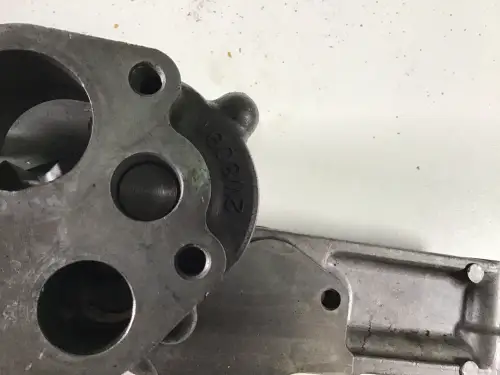 CATERPILLAR OIL PUMP WITH INTERMEDIATE GEAR 2W8091 USED - Thumb image 3