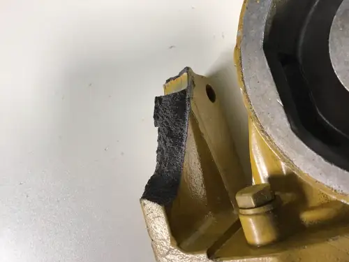 CATERPILLAR OIL FILTER HOUSING 7W9028 USED - Thumb image 2