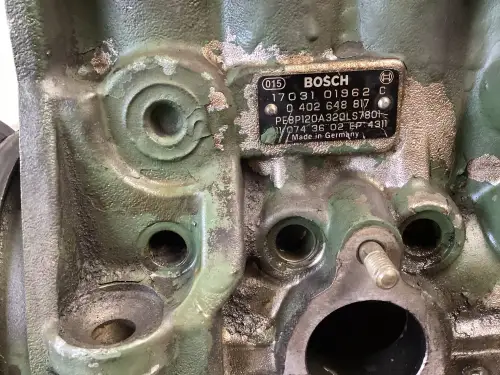 POMPE À CARBURANT BOSCH 0402648817 D'OCCASION - Miniature 3