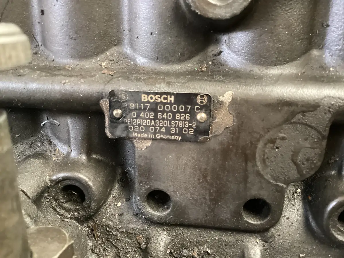 BOSCH FUEL PUMP 0402640826 USED - Picture 2