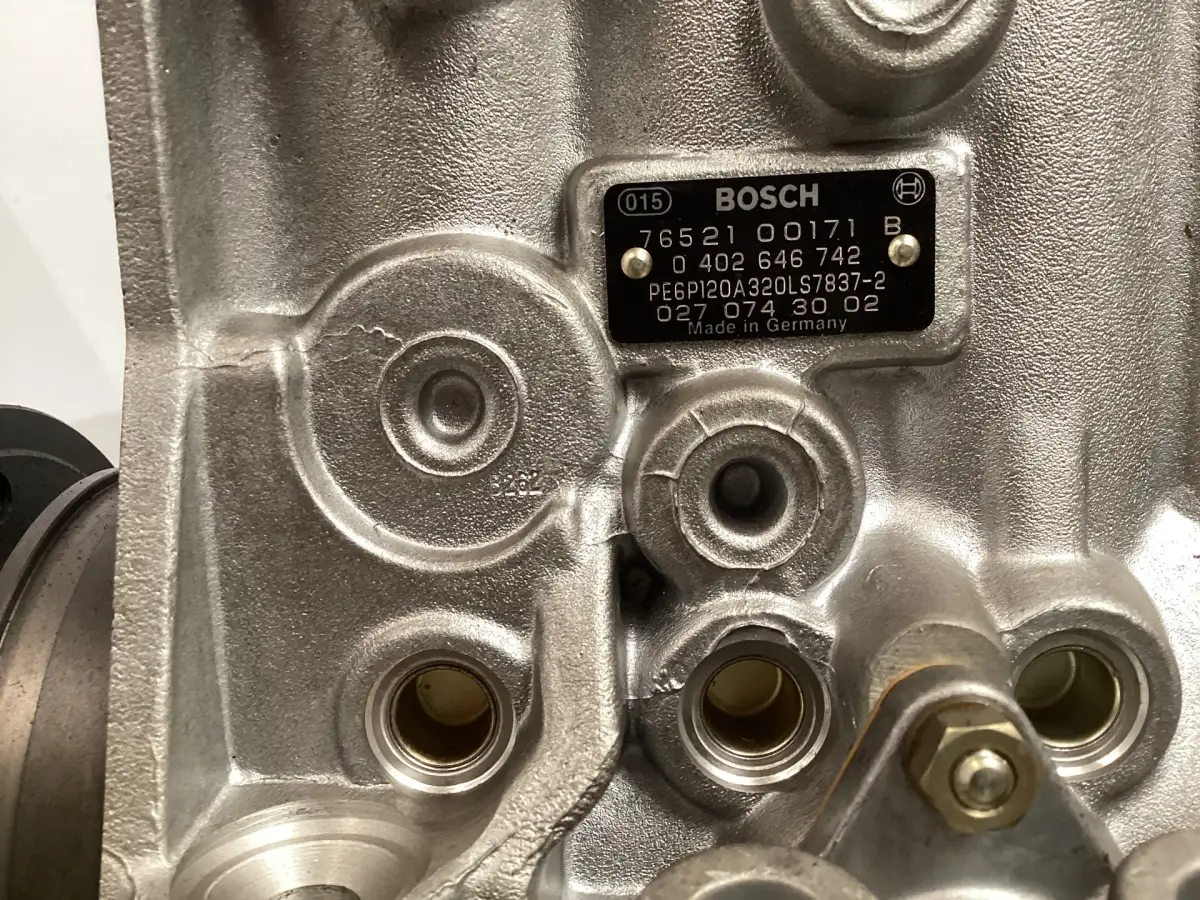 BOSCH FUEL PUMP 0402646742 USED - Picture 4