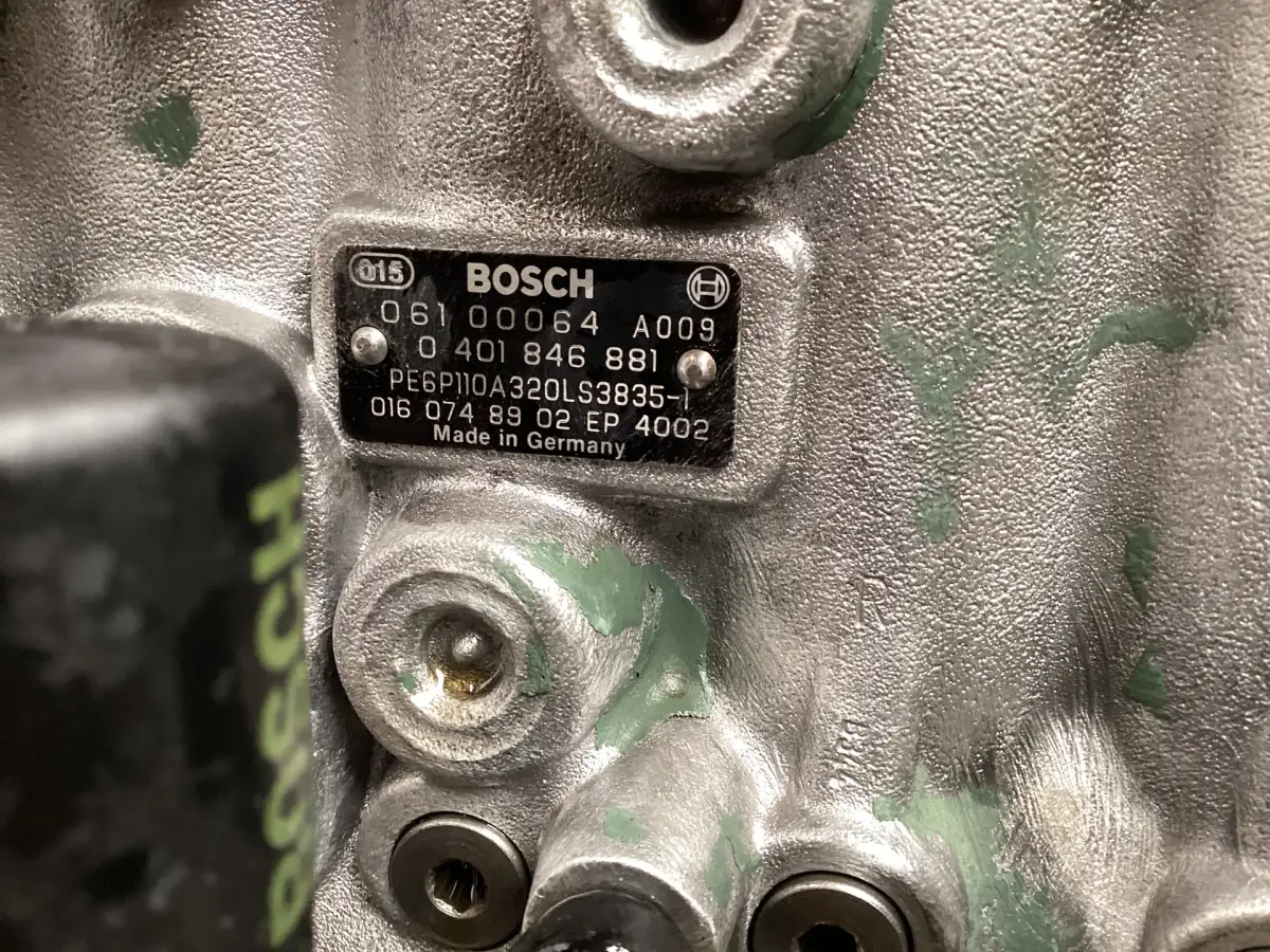 BOSCH FUEL PUMP 0401846881 USED - Picture 4