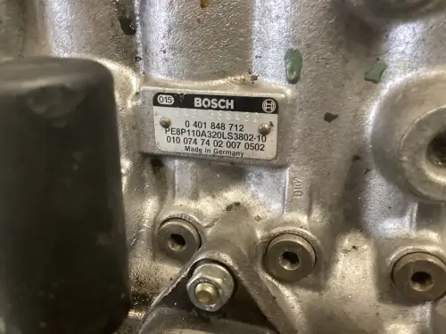 POMP À CARBURANT BOSCH 0401848712 D'OCCASION - Miniature 3