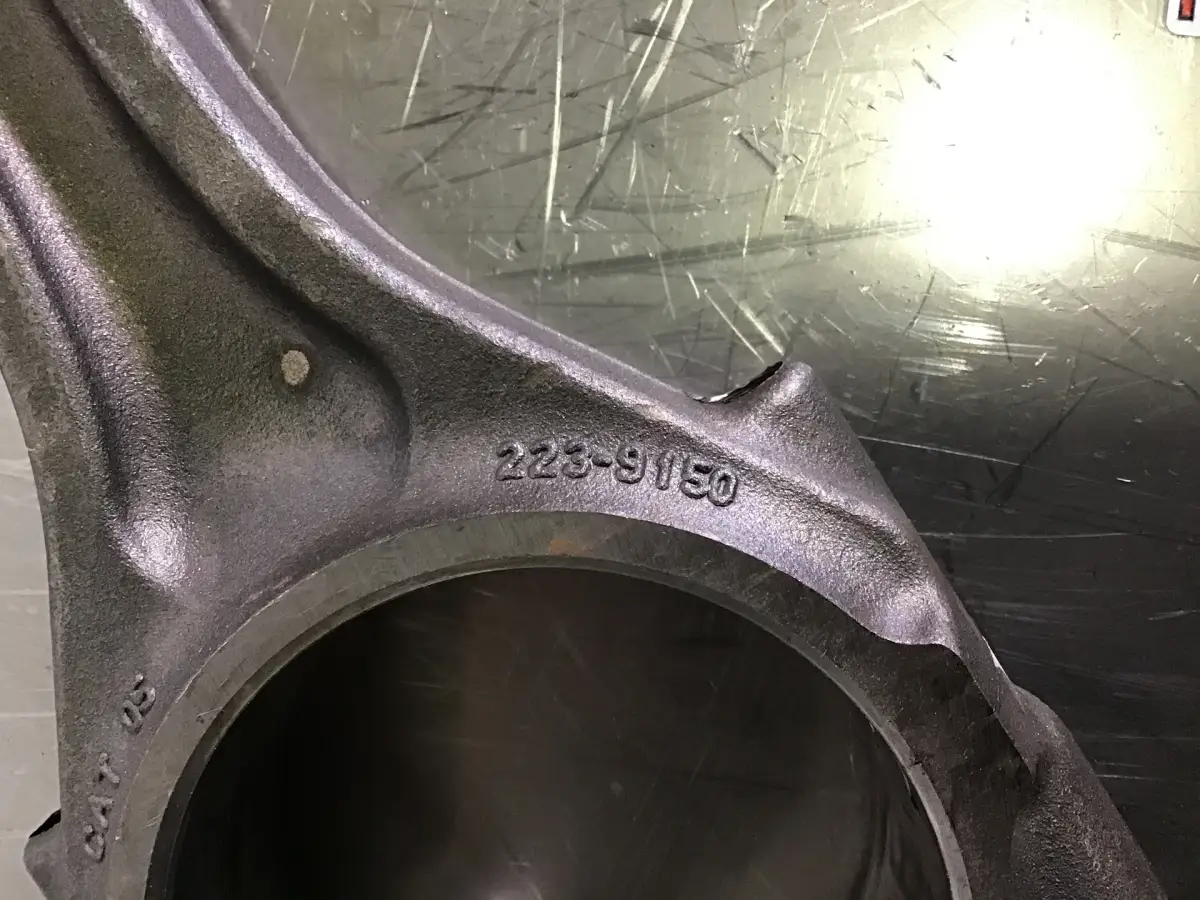 CATERPILLAR CONNECTING ROD 2239150 USED - Picture 2