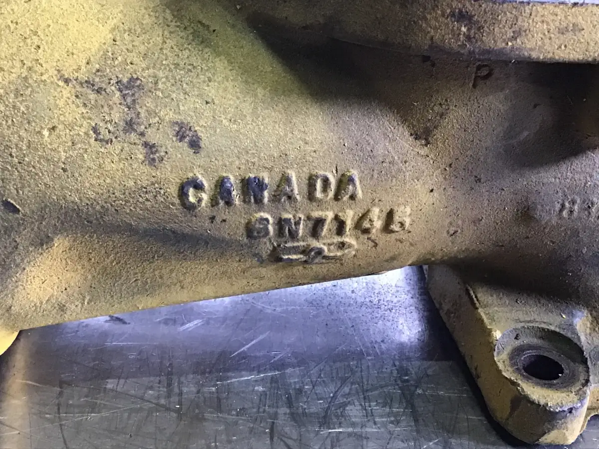 CATERPILLAR TAPA DE ENFRIADOR DE ACEITE 6N7145 USADA - Imagen 2