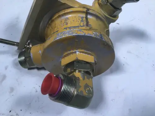 CATERPILLAR OIL FILTER ADAPTER 1025828 USED - Thumb image 2