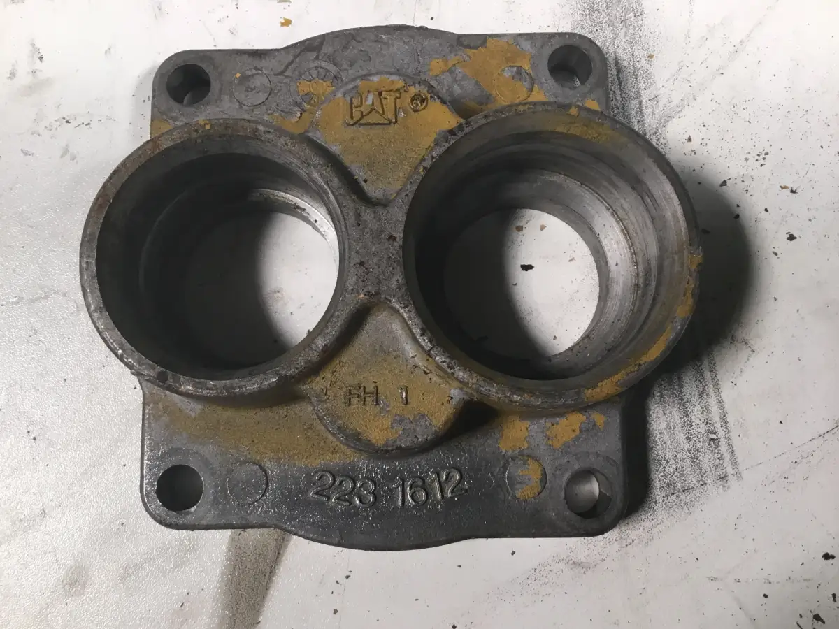 CATERPILLAR OLIEPOMP DEKSEL 2231612 GEBRUIKT - Afbeelding 2