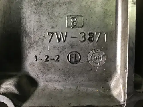 CATERPILLAR VALVE COVER 7W3871 USED - Thumb image 2