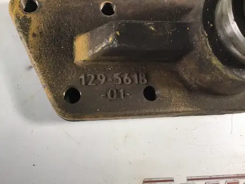 SUPPORT DE VENTILATEUR CATERPILLAR 1295618 D'OCCASION - Miniature 2