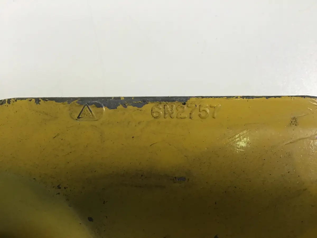 CATERPILLAR COUVERCLE DE SOUPAPE 6N2757 D'OCCASION - Image 2