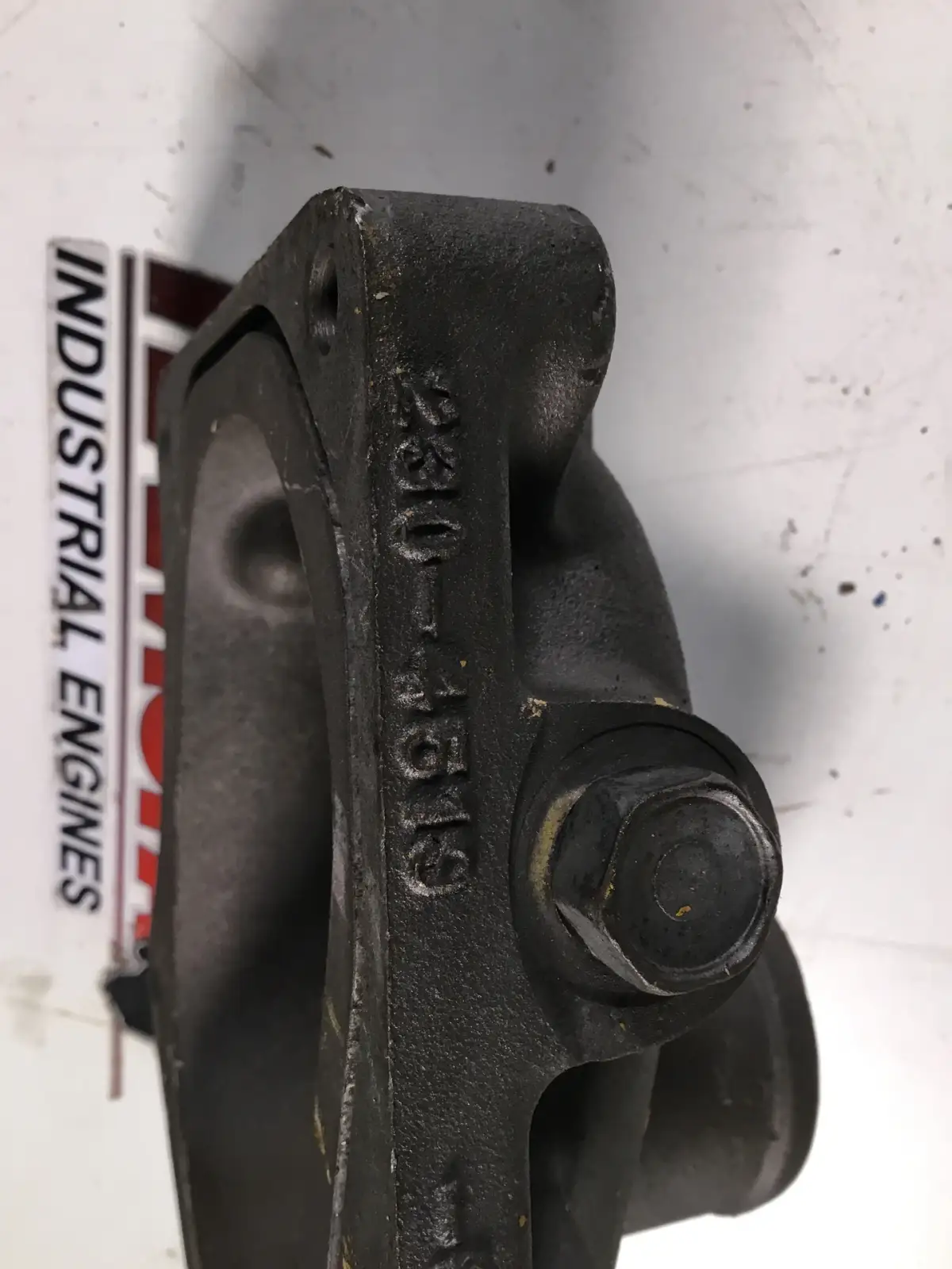 CATERPILLAR OIL COOLER COVER 2304519 USED - Picture 2