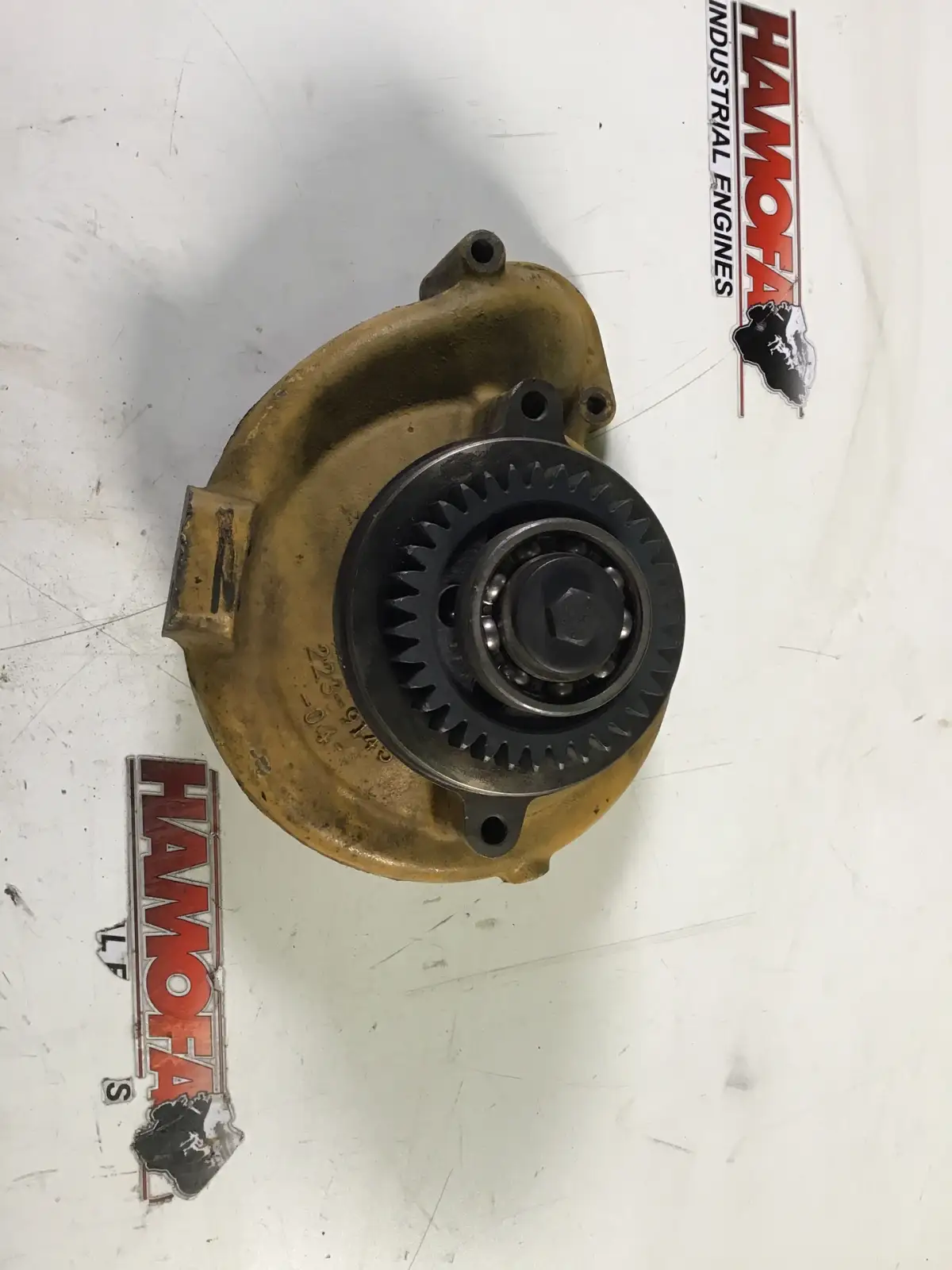 CATERPILLAR WATER PUMP HOUSING 2239145 USED - Picture 2