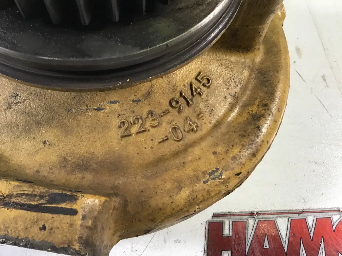 CATERPILLAR WATER PUMP HOUSING 2239145 USED - Picture 3