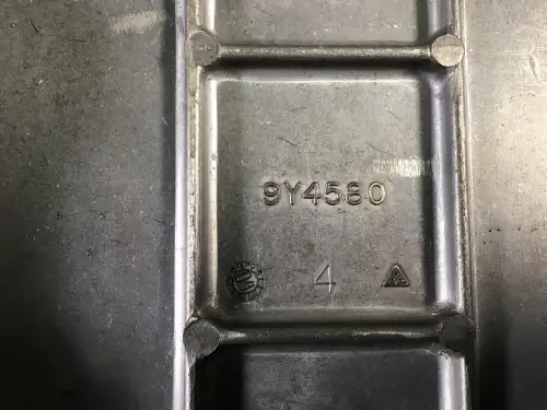 CATERPILLAR ROCKER COVER 9Y4580 USED - Thumb image 2