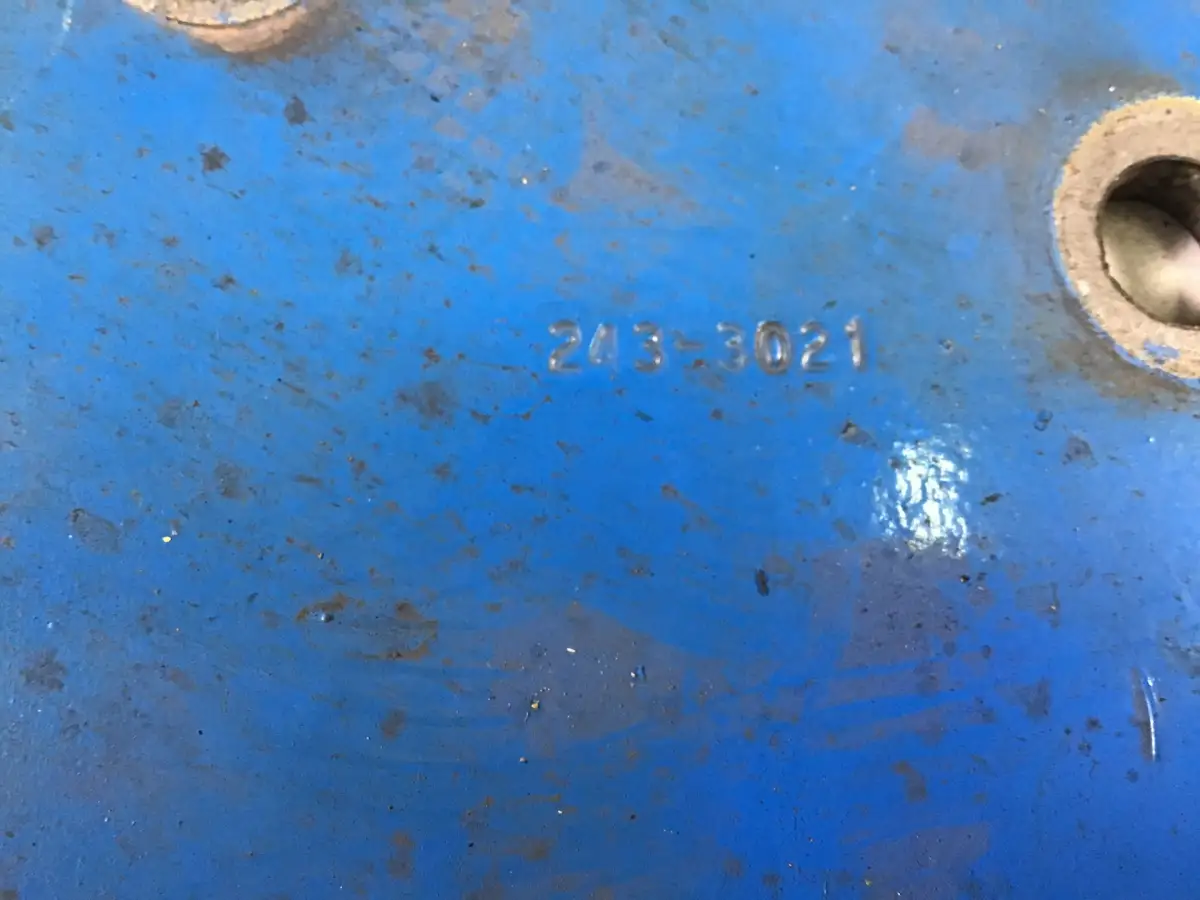 PLACA BASE CATERPILLAR 2433021 USADA - Imagen 2