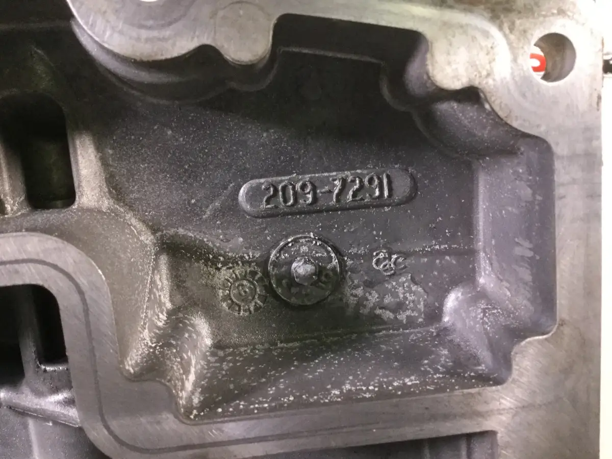 CATERPILLAR OLIJFILTERBEHUIZING 2097291 GEGEVENS - Afbeelding 3
