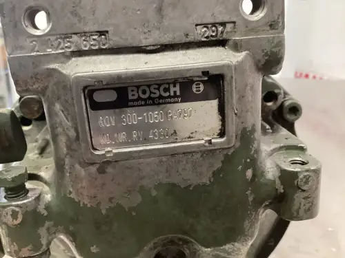 POMPE À CARBURANT BOSCH 0402648824 D'OCCASION - Miniature 2