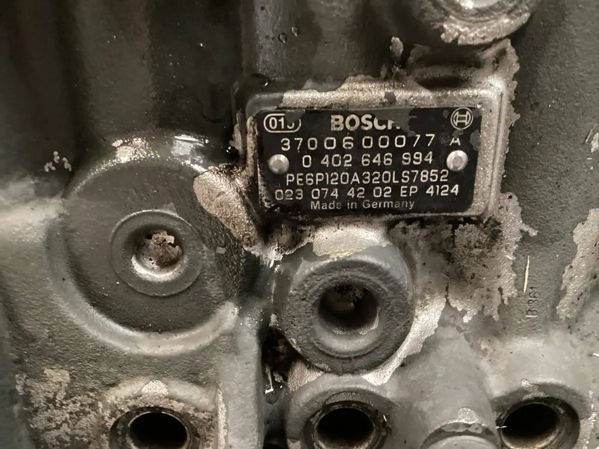 POMPE À CARBURANT BOSCH 0402646994 D'OCCASION - Image 3