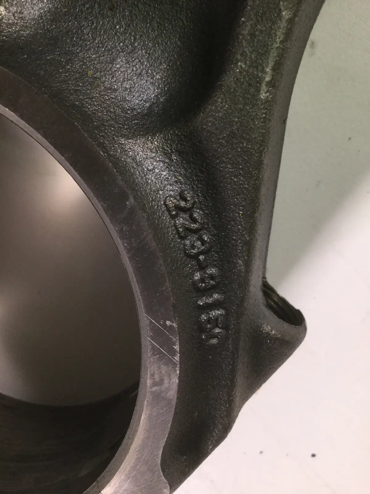 CATERPILLAR CONNECTING ROD 2239150 USED - Picture 2