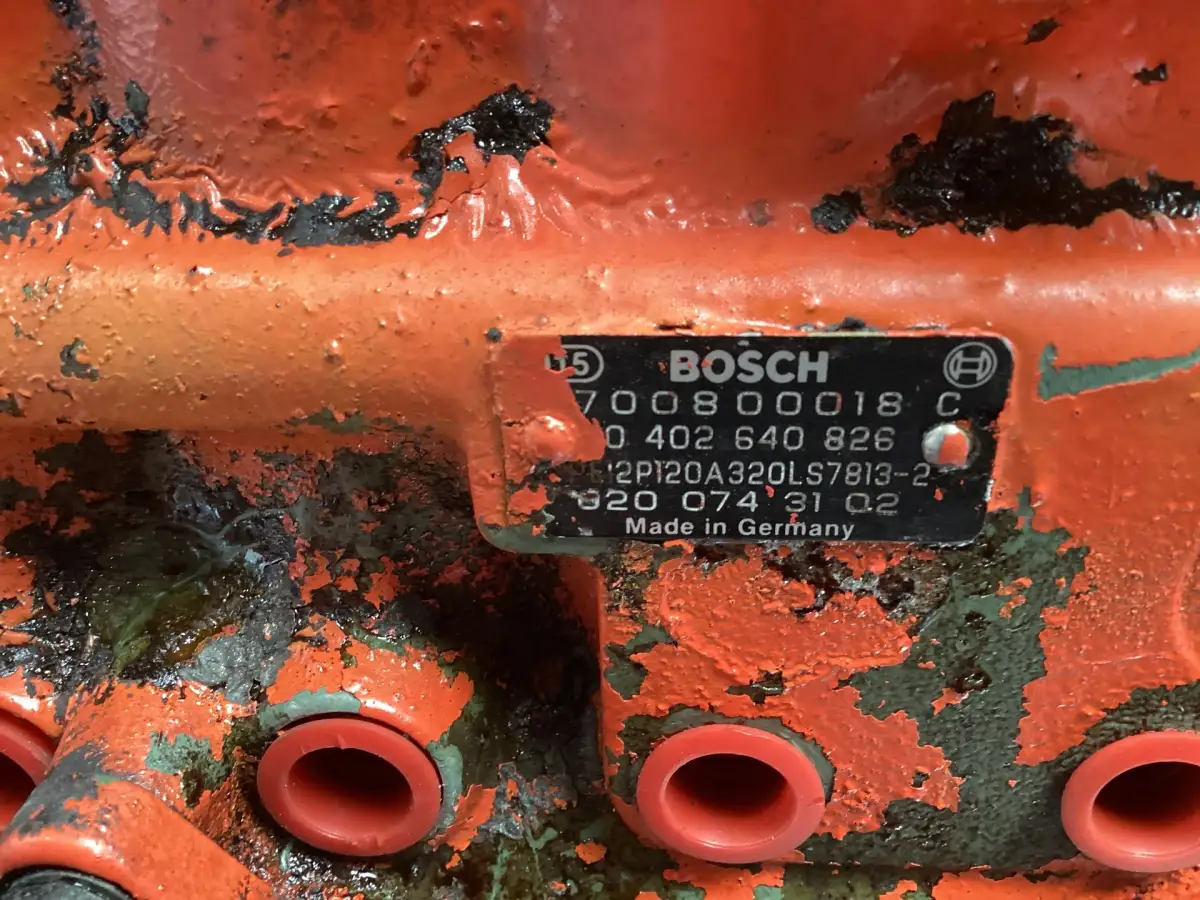 BOSCH FUEL PUMP 0402640826 USED - Picture 3