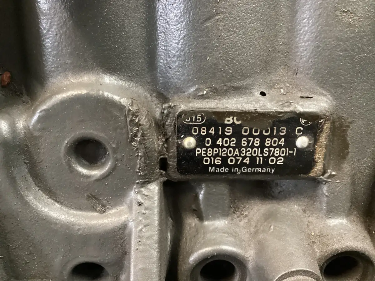 BOSCH FUEL PUMP 0402678804 USED - Picture 4