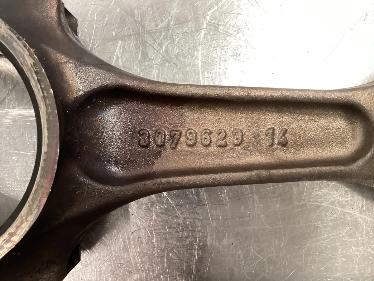 CUMMINS CONNECTING ROD 3079629 USED - Picture 2
