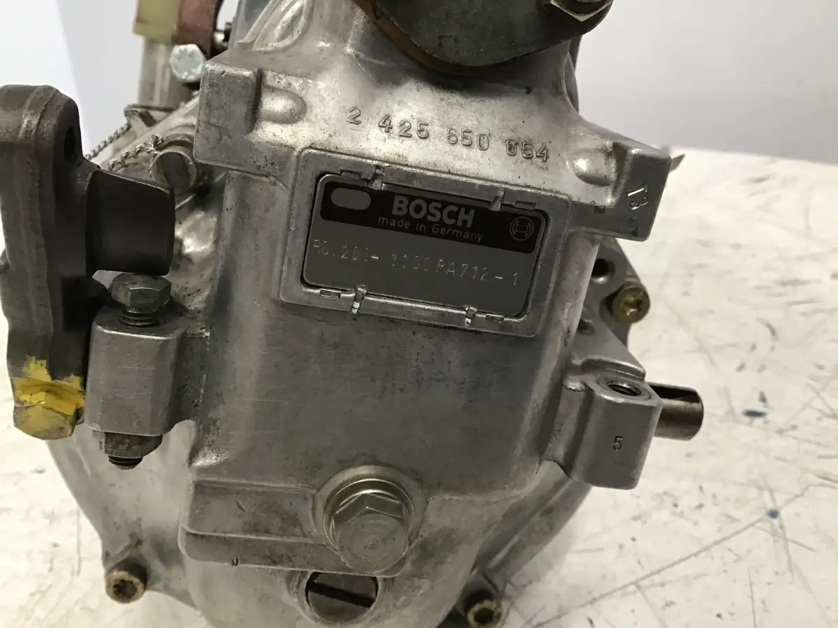 POMPE À CARBURANT BOSCH 0402746800 UTILISÉE - Image 3