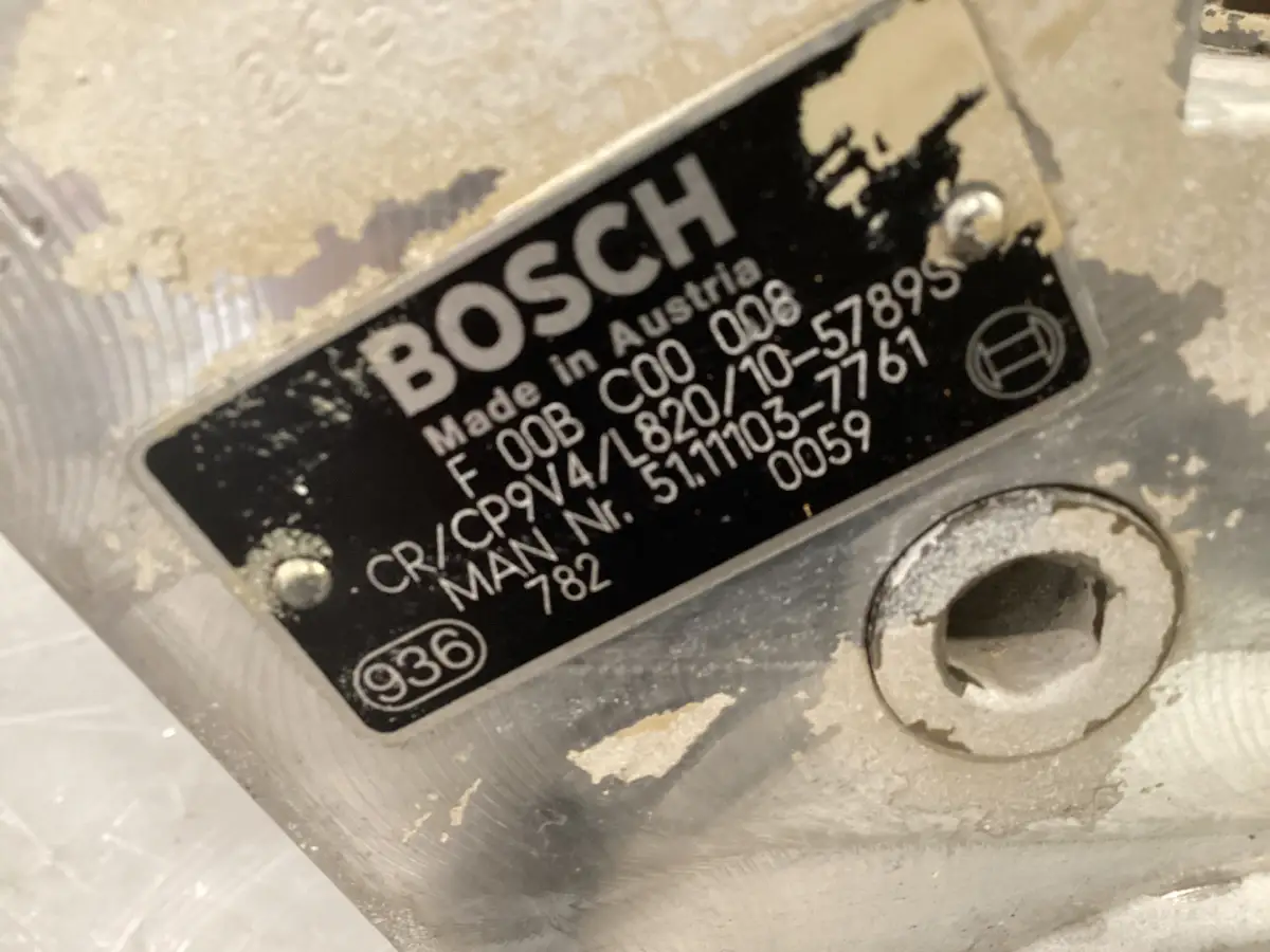 BOSCH COMMON RAIL PUMP 0986437911 USED - Picture 2