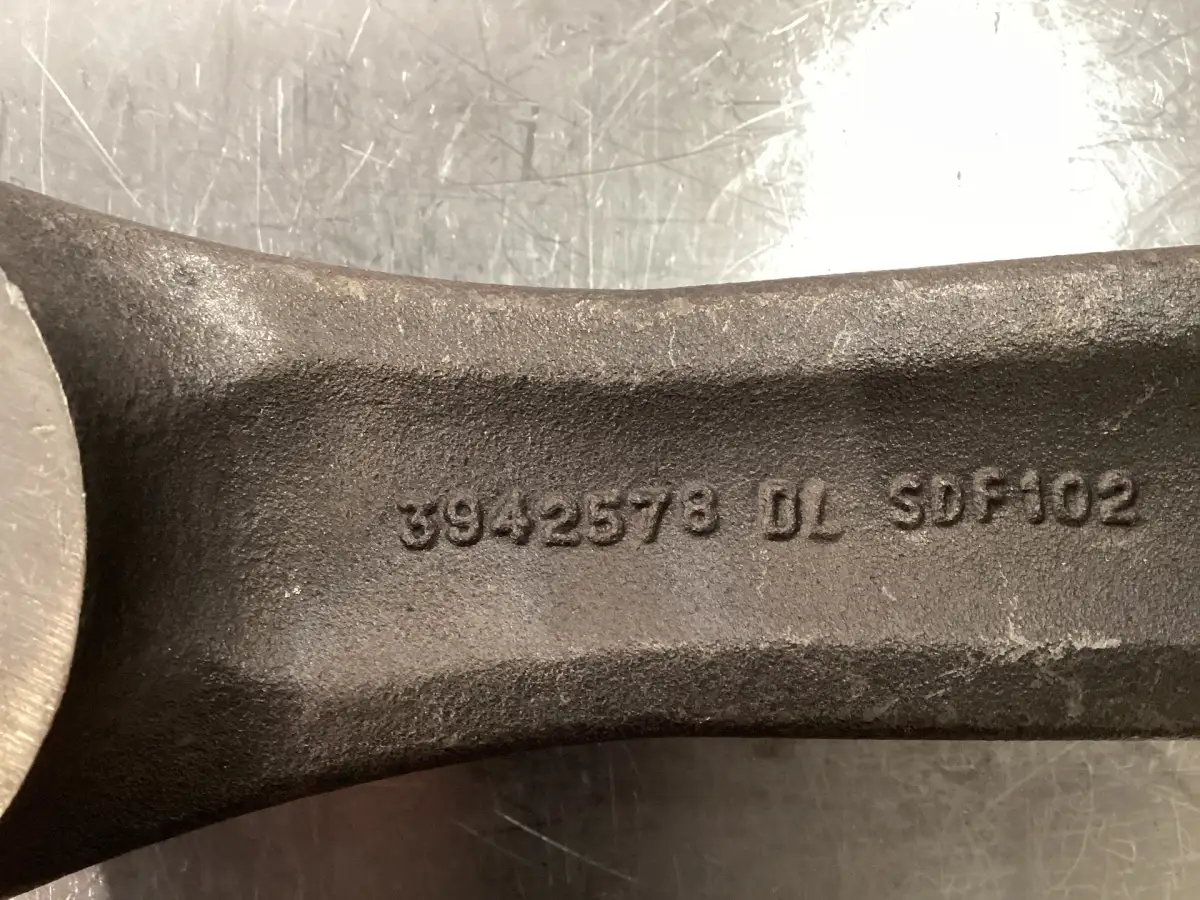 CUMMINS 3942578 USED CONROD BIG END BORE - Picture 2