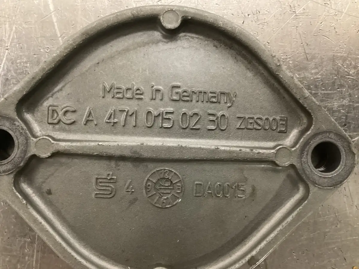 MERCEDES ABDECKPLATTE A4710150230 GEBRAUCHT – Bild 2