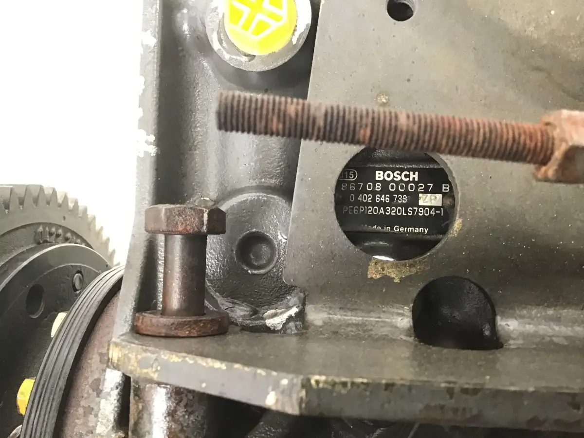 BOSCH FUEL PUMP 0402646739 USED - Picture 4