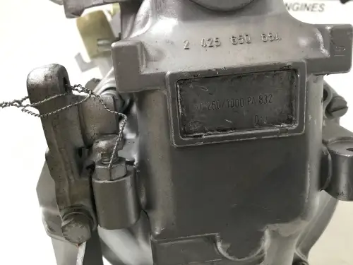 POMPE À CARBURANT BOSCH 0401846831 D'OCCASION - Miniature 2