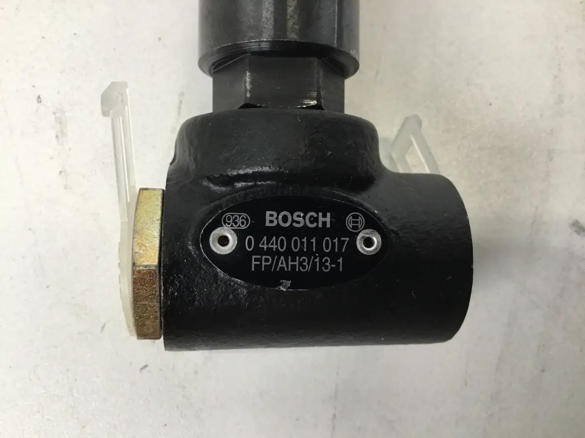 BOSCH HAND PUMP 0440011017 USED - Picture 3