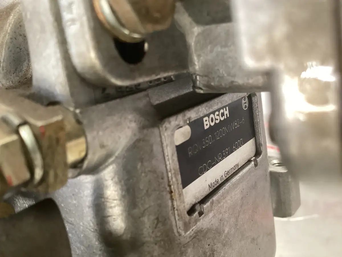 BOSCH FUEL PUMP 0403436111 USED - Picture 2