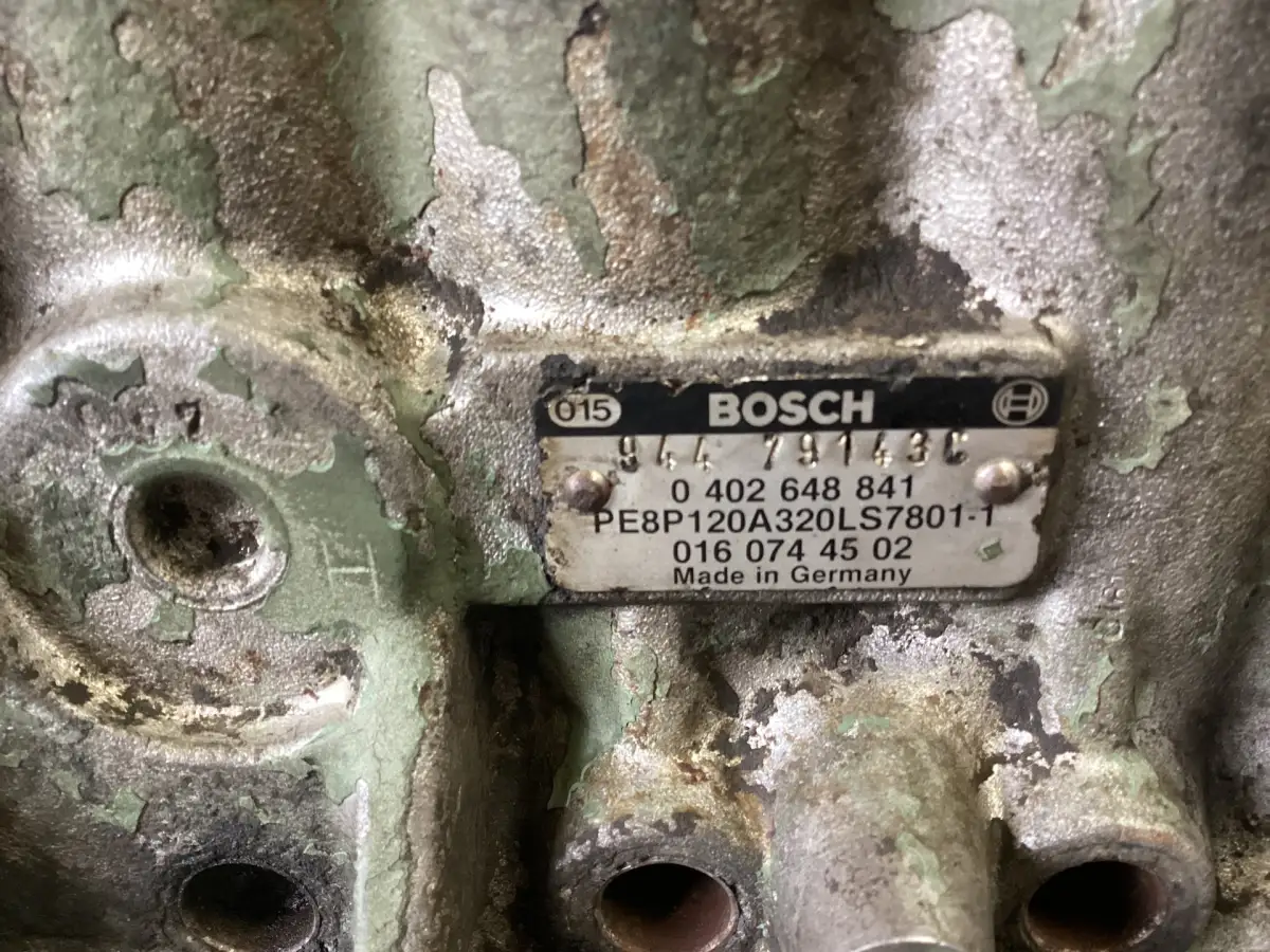 USED BOSCH FUEL PUMP 0402648841 - Picture 3