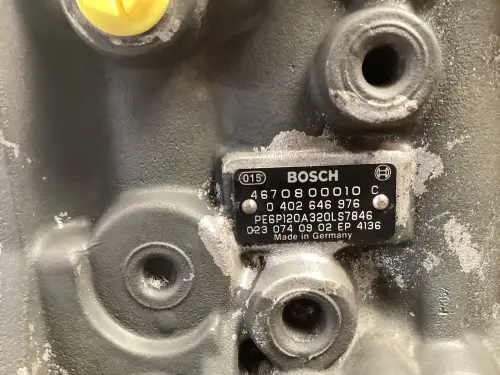 POMPE A CARBURANT BOSCH 0402646976 UTILISEE - Miniature 3