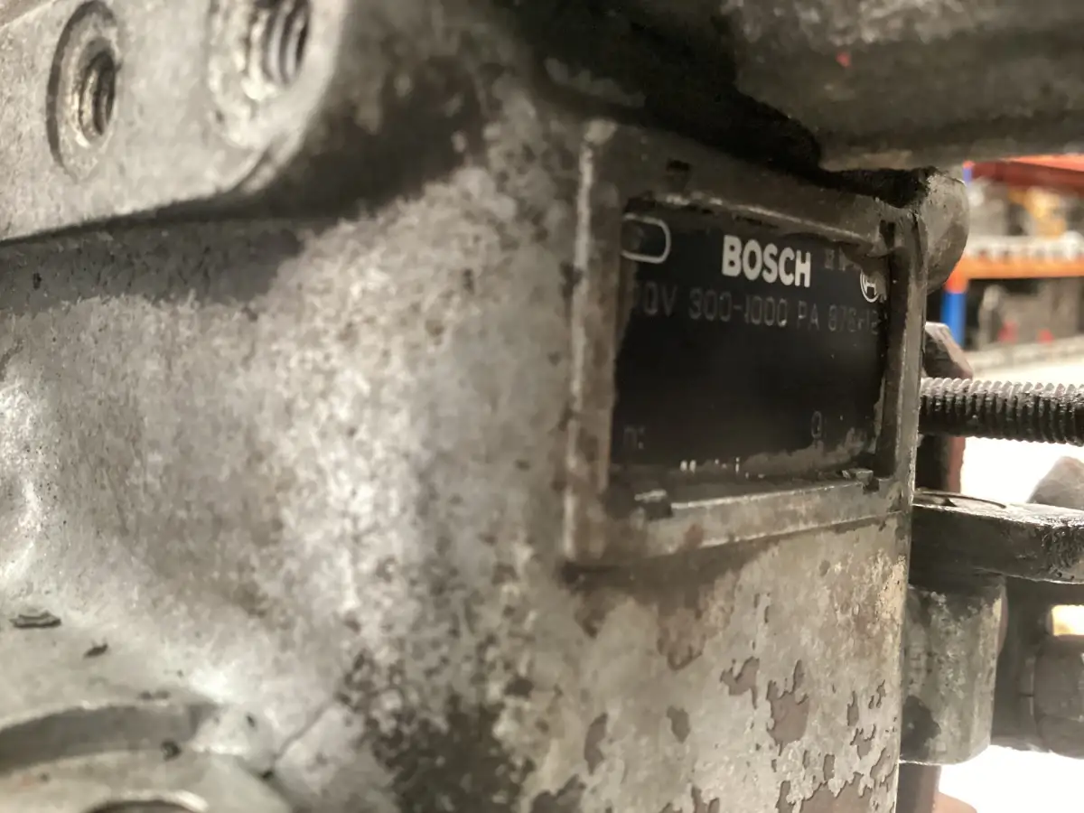 BOSCH FUEL PUMP 0402036744 USED - Picture 2