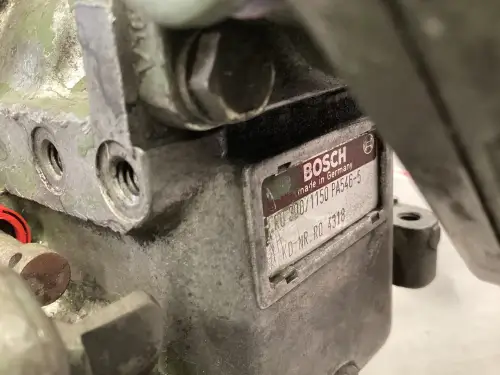 POMPE À CARBURANT BOSCH 0401848761 UTILISÉE - Miniature 2