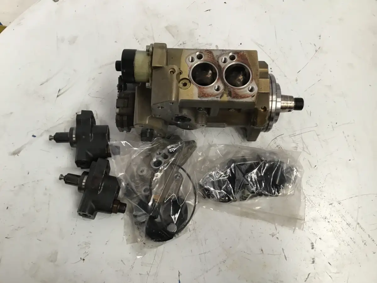 POMPE COMMON RAIL BOSCH 0445020236 D'OCCASION - Image 2